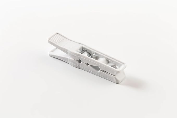 Clothes Pins – Heavy-Duty Plastic Clothes Pins – Clothespins for Hanging Clothes, Drying, Clipping – Laundry Clips for Drying Clothes with Pinch Mechanism - White, 40 Packes