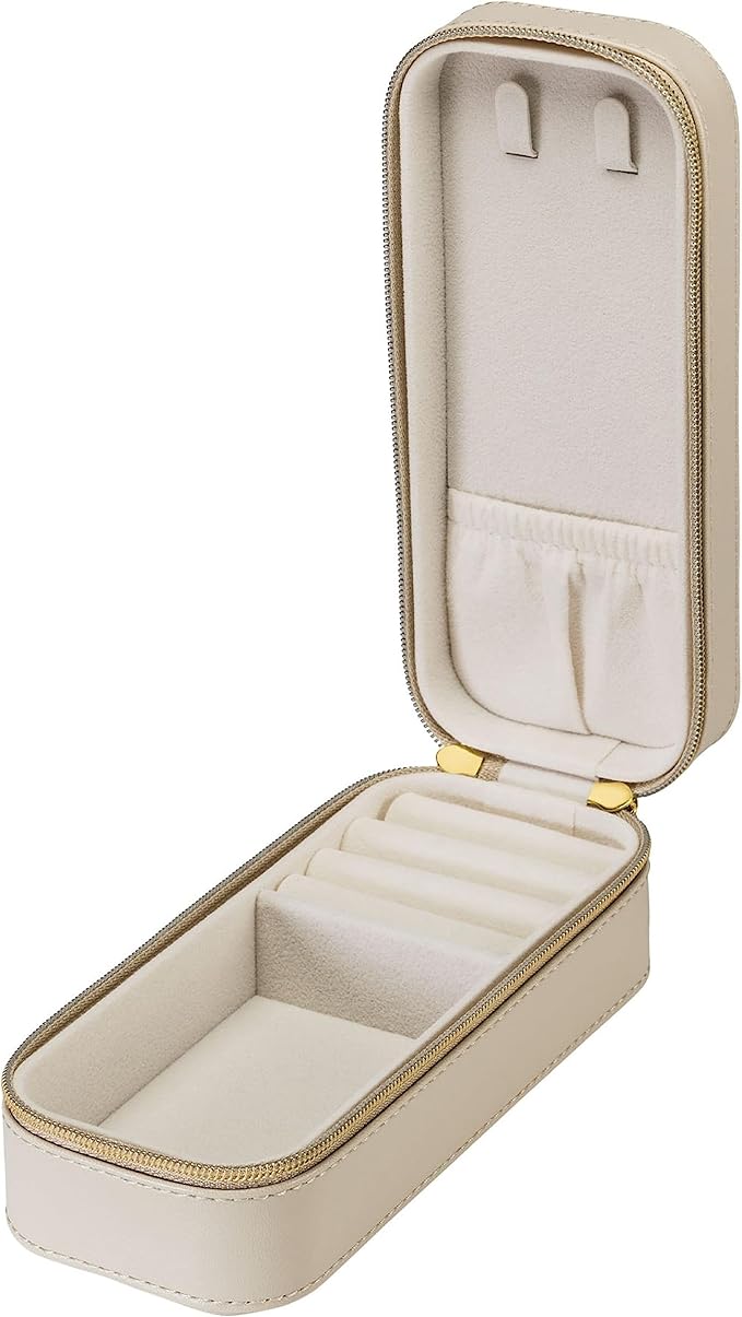 Purelei® Travel Jewelry Case – Jewelry box with elegant Faux Leather – Compact Jewelry Organizer for Women – Portable Travel Jewelry Box – 6.5 x 2.6 x 2 inches