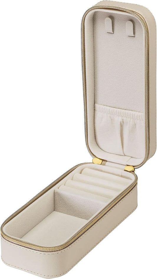 Purelei® Travel Jewelry Case – Jewelry box with elegant Faux Leather – Compact Jewelry Organizer for Women – Portable Travel Jewelry Box – 6.5 x 2.6 x 2 inches