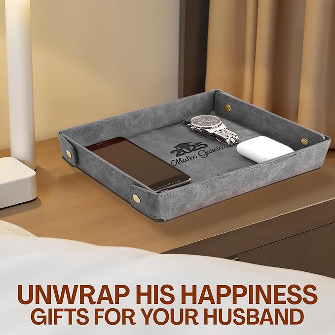 Engraved PU Leather Valet Tray – Personalized Catchall with Custom Name for Desk, Dresser, or Nightstand – Compact Organizer for Keys, Wallet, Jewelry – Graduation Gift for Him or Her – Grey