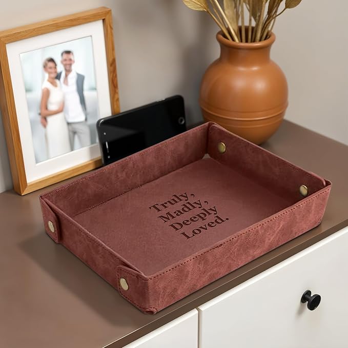 Engraved PU Leather Valet Tray – Personalized Light Coffee Catchall with Custom Name – Organizer for Keys, Wallet, Jewelry – Meaningful Gift for Couples, Home, Office