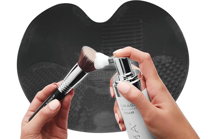 Sigma Beauty Sigmagic Foam Makeup Brush Shampoo – Makeup Brush Cleaner Solution with Professional Grade Formula to Remove Makeup Residue and Build Up on Brushes & Sponges (6.76 FL Oz)