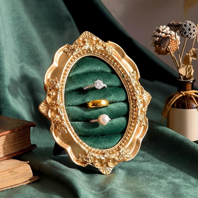 Vintage Ring Holder Round Green Mat Ring Wedding Display Suede Jewelry Box Stand Frame Earring Tray Anniversary Engagement Baroque Organizer Photograph Prop for Women Birthday Gifts