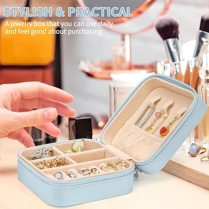 Leezmark 8 Pcs Jewelry Travel Case, Bridesmaid Gifts Set Of 8, Velvet Portable Jewelry Travel Organizer Small Jewelry Box Bridesmaid Proposal Gifts Box Mini Storage Organizer Storage Box, Light Blue